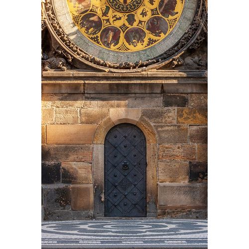Haseltine, Tom 아티스트의 Door in the Old Town Hall-Prague-UNESCO World Heritage Site-Czech Republic-Eastern Europe작품입니다.